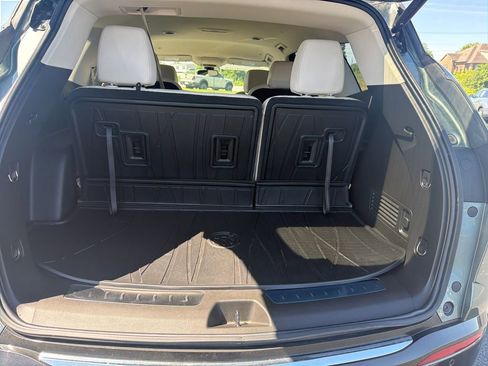 Used 2023 Buick Enclave Essence w/ LPO, Floor Liner Package AWD/4WD image 24
