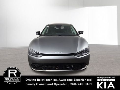 Certified 2022 Kia EV6 Wind w/ Wind Technology Package image 3