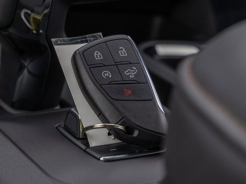 Used 2024 GMC Sierra 1500 AT4 w/ Technology Package image 24