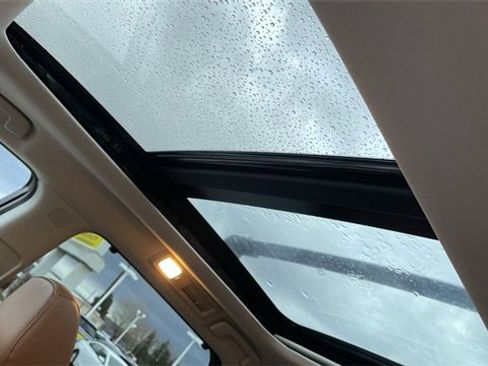 Used 2025 Nissan Pathfinder Platinum image 22