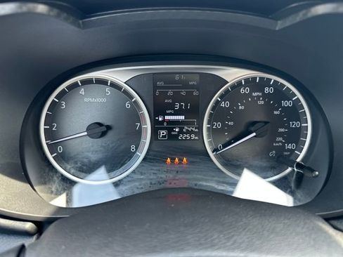 Used 2025 Nissan Versa S w/ Trunk Package image 14