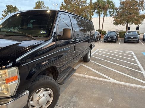 Used 2013 Ford E-350 and Econoline 350 XLT image 5