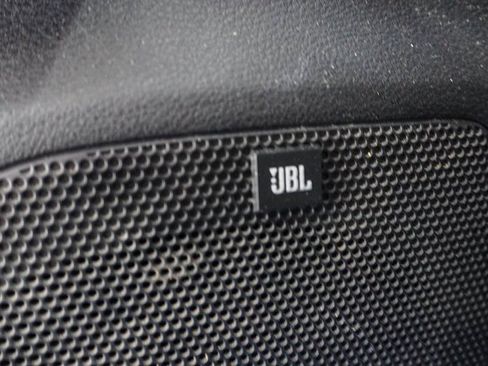 Used 2021 Toyota Tacoma Limited image 12