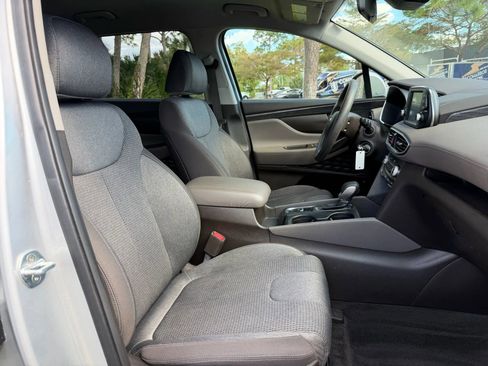 Used 2019 Hyundai Santa Fe SE image 25