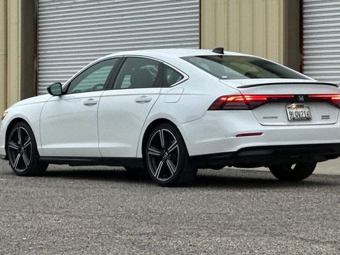 Used 2024 Honda Accord Sport image 4