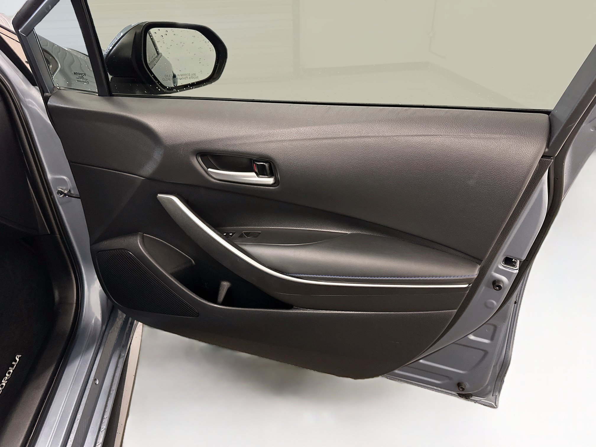 Used 2021 Toyota Corolla SE w/ Carpet Mat Package (TMS) FWD image 33