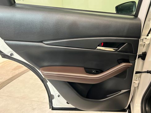 Used 2022 MAZDA CX-30 AWD 2.5 S w/ Premium Package image 19