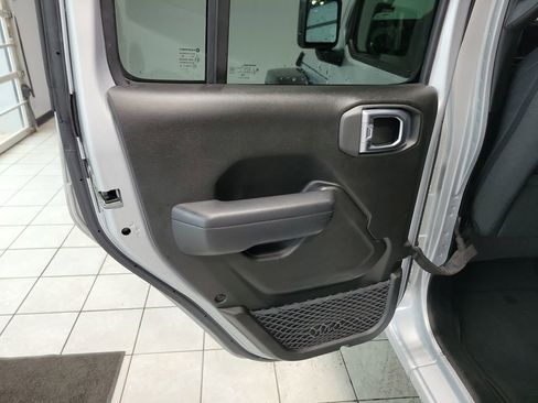 Used 2024 Jeep Wrangler Sport S image 25