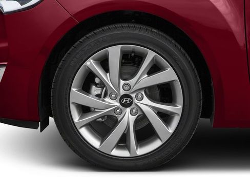 Used 2016 Hyundai Veloster FWD image 13