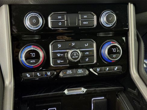 Certified 2024 GMC Yukon XL Denali w/ Advanced Technology Package AWD/4WD image 18