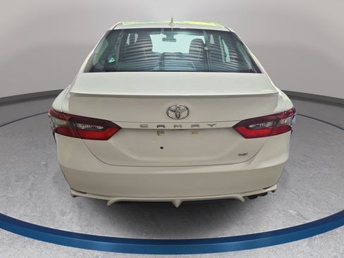 Used 2024 Toyota Camry SE FWD image 6