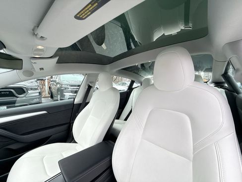 Used 2021 Tesla Model 3 Standard Range Plus image 16