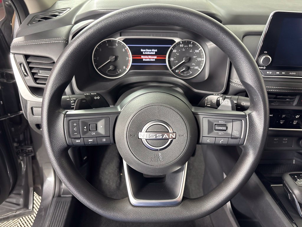Used 2024 Nissan Rogue S AWD/4WD image 30