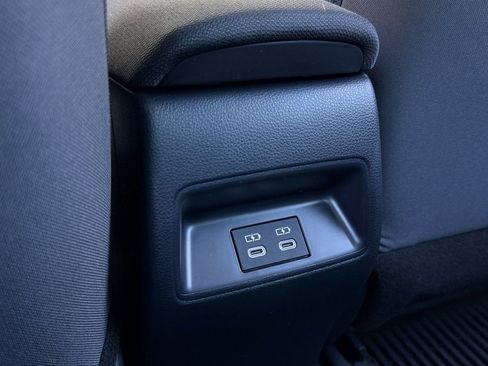 Used 2025 Toyota Corolla LE image 18