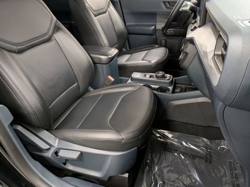 Used 2023 Ford Maverick Lariat w/ Lariat Luxury Package AWD/4WD image 29