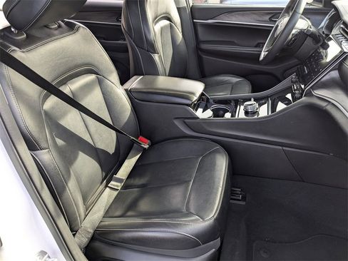 Used 2023 Jeep Grand Cherokee L Limited w/ Trailer Tow Group (B) image 71