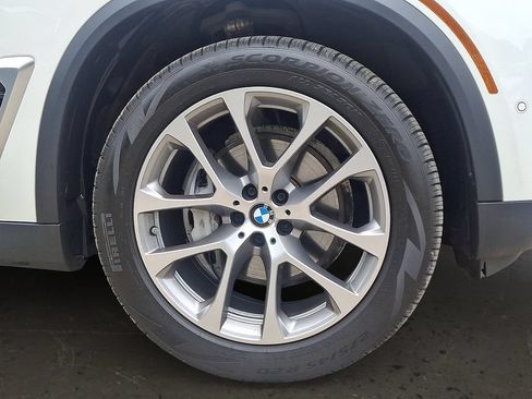 Used 2024 BMW X5 xDrive40i w/ Parking Assistance Package AWD/4WD image 9