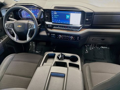 Used 2025 Chevrolet Silverado 3500 LT w/ Convenience Package image 12