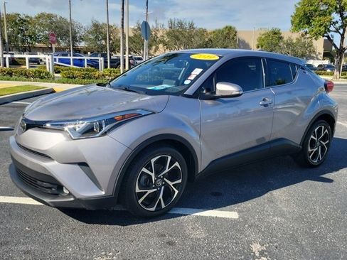 Used 2019 Toyota C-HR Limited image 2