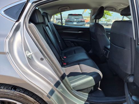 Used 2025 Toyota Camry XLE FWD image 31