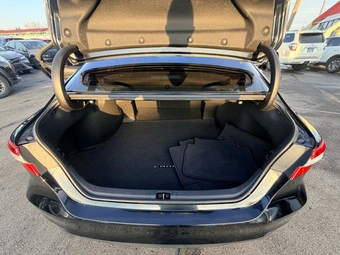 Used 2020 Toyota Camry LE image 15