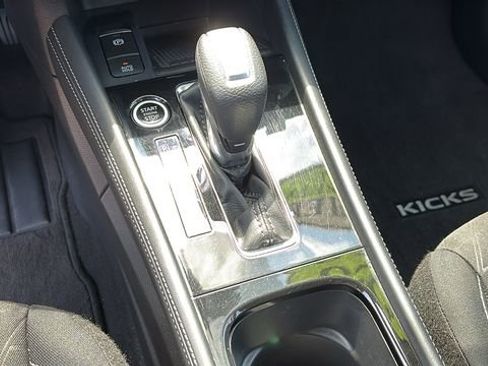 Used 2023 Nissan Kicks SV FWD image 18