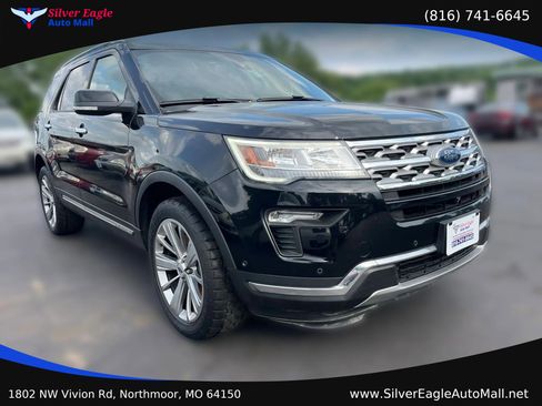 Used 2018 Ford Explorer Limited w/ Equipment Group 301A AWD/4WD image 4