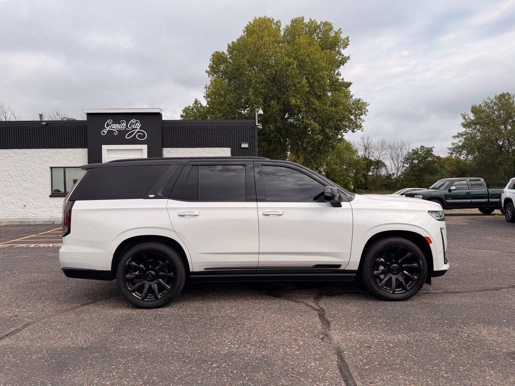 Used 2021 Cadillac Escalade Premium Luxury Platinum AWD/4WD image 3