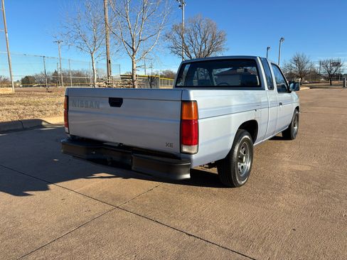 Used 1987 Nissan Pickup 2WD King Cab image 20