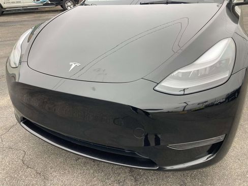 Used 2023 Tesla Model Y Long Range image 9