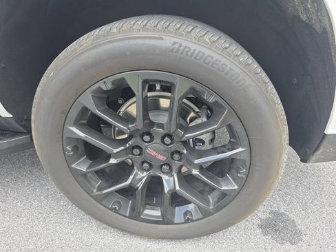 Used 2023 GMC Yukon SLT w/ SLT Premium Package AWD/4WD image 37