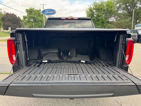 Used 2025 GMC Sierra 1500 AT4 w/ AT4 Premium Package AWD/4WD image 12