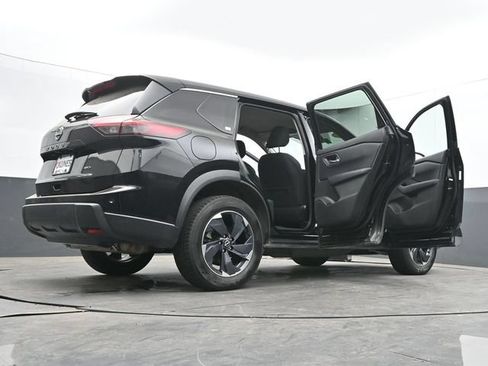 Used 2025 Nissan Rogue SV AWD/4WD image 72