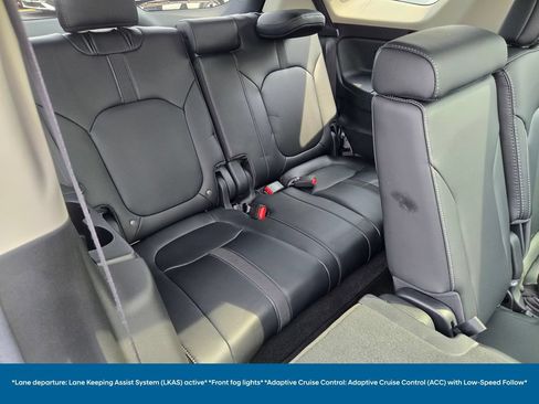 Used 2024 Honda Pilot Touring image 17