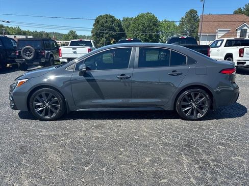 Used 2026 Toyota Corolla SE FWD image 4