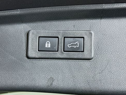 Used 2025 Subaru Outback Premium image 30