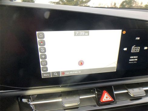 New 2025 Kia Niro EX image 18