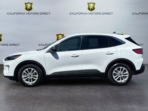 Used 2022 Ford Escape SE image 2