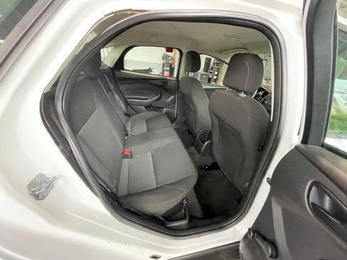 Used 2015 Ford Focus S FWD image 4