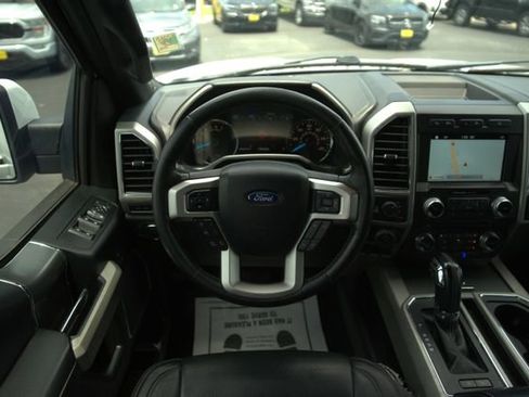 Used 2017 Ford F150 Lariat w/ Equipment Group 502A Luxury AWD/4WD image 22