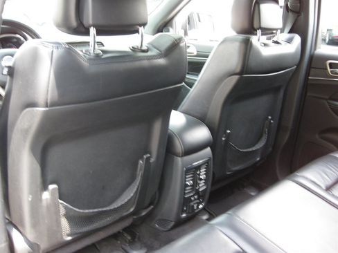 Used 2015 Jeep Grand Cherokee Limited AWD/4WD image 28