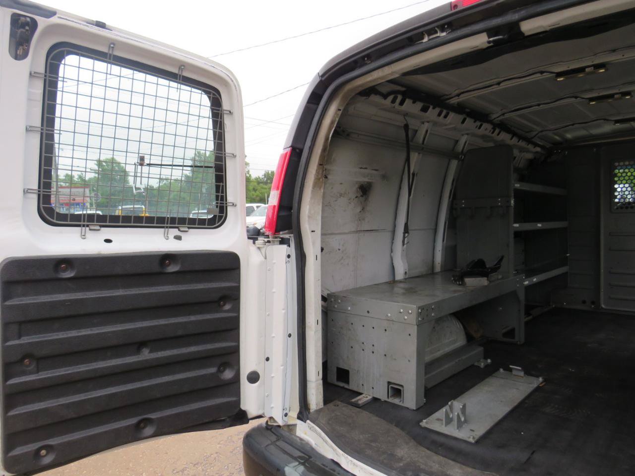 Used 2019 GMC Savana 2500 w/ Driver Convenience Package RWD image 30
