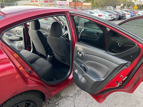Used 2019 Nissan Versa SV image 15