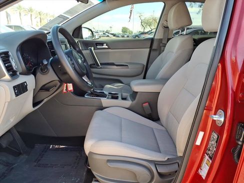 Used 2019 Kia Sportage LX image 19