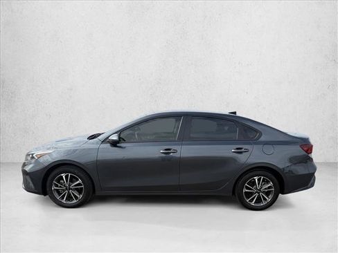 Used 2023 Kia Forte LXS image 9