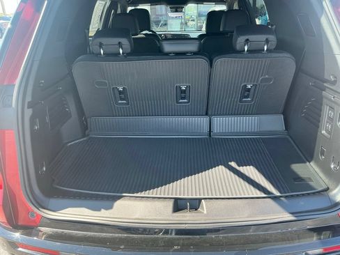 Used 2026 Chevrolet Traverse High Country w/ LPO, Floor Liner Package FWD image 30