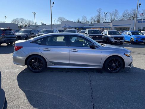 Used 2023 Honda Civic Sport image 19