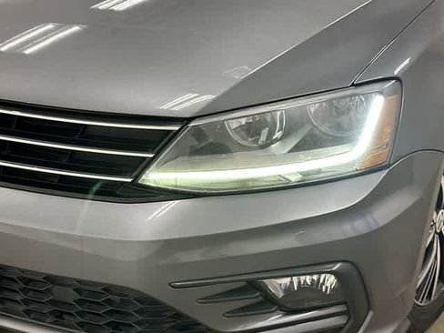 Used 2018 Volkswagen Jetta Wolfsburg Edition FWD image 31
