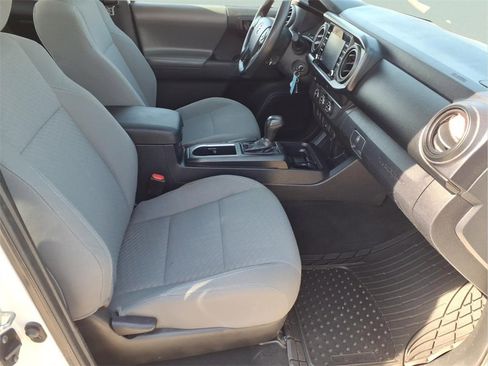 Used 2020 Toyota Tacoma SR image 14