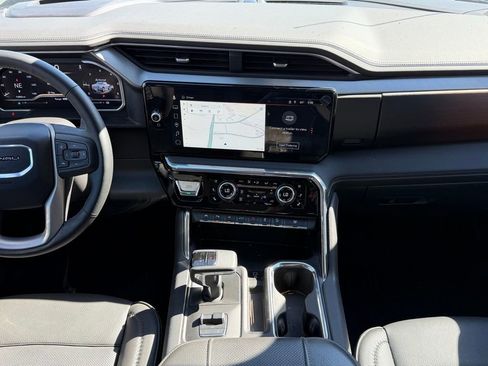 Used 2024 GMC Sierra 1500 Denali w/ Technology Package image 10